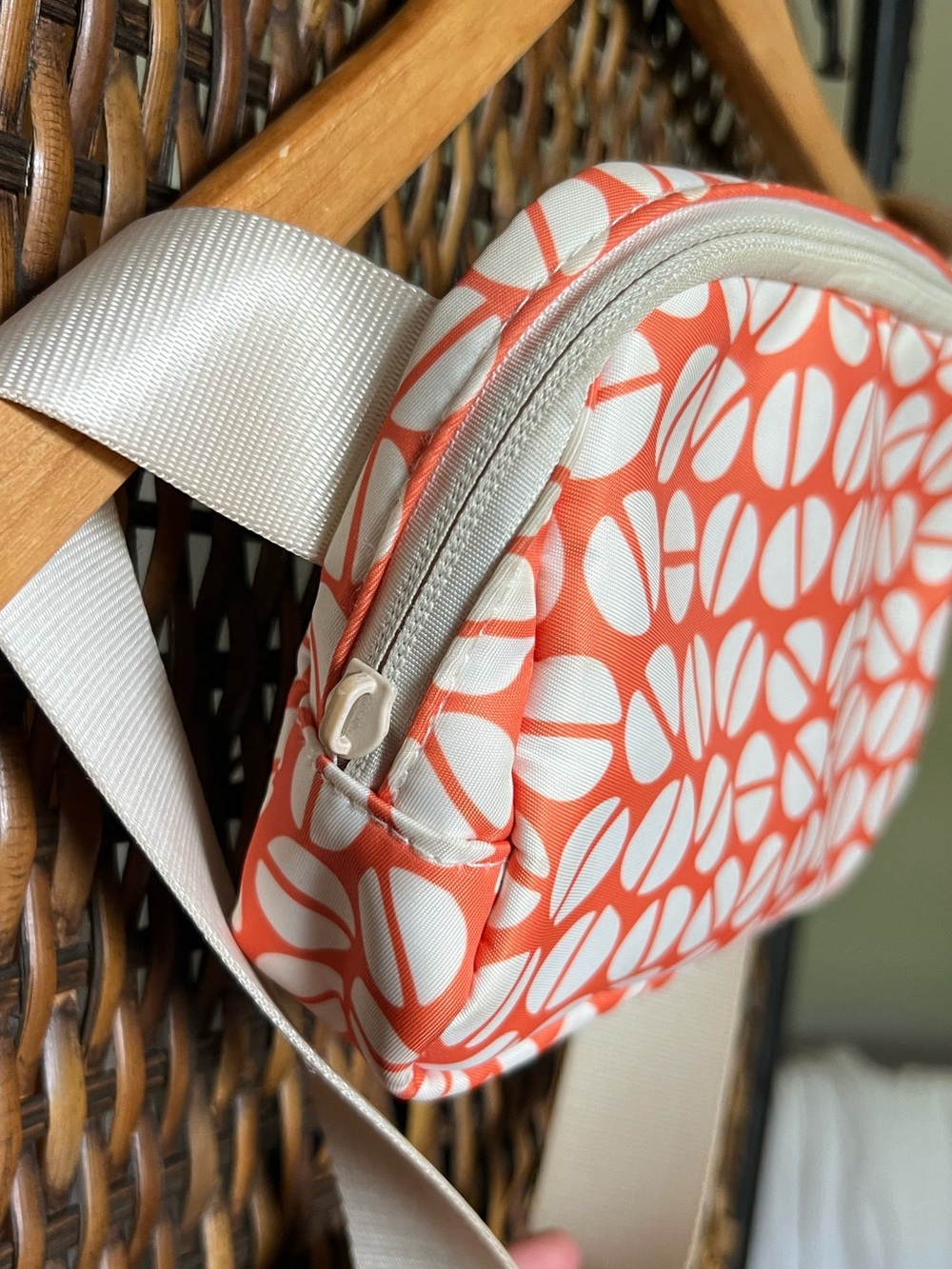GOGO Fanny Pack Patterned Bag - Picture 3 of 5